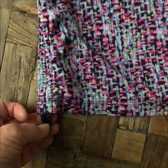 Fabletics Cashel Printed Cinched Tank. - Picture 2 of 5